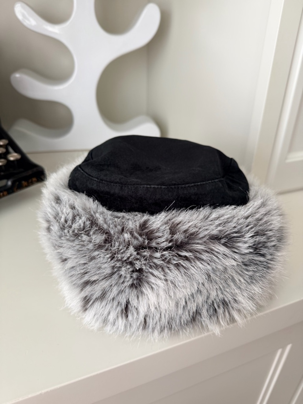 Russian Suede Crown Cossack Ushanka-style Winter Trapper Hat Black Women’s O/S